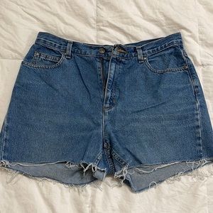 Distressed high waisted shorts